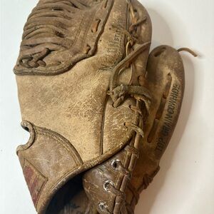 Vintage Catcher MIT Man-cave Room Decor Cowhide